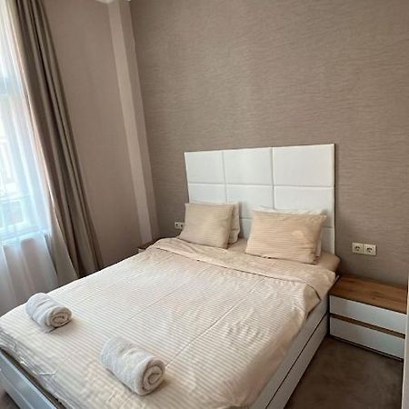Luxury Apart Vitosha Boulevard Sofia Bagian luar foto
