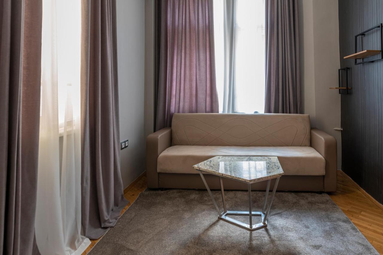 Luxury Apart Vitosha Boulevard Sofia Bagian luar foto