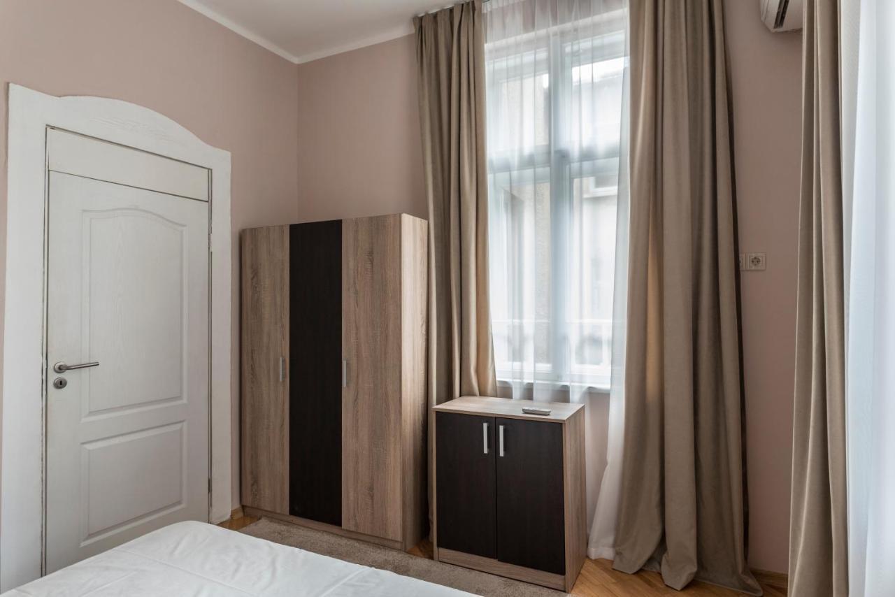 Luxury Apart Vitosha Boulevard Sofia Bagian luar foto